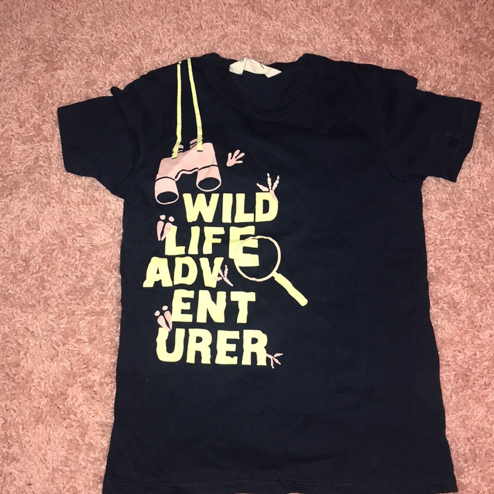 Boy’s H&M safari theme graphic navy blue shirt